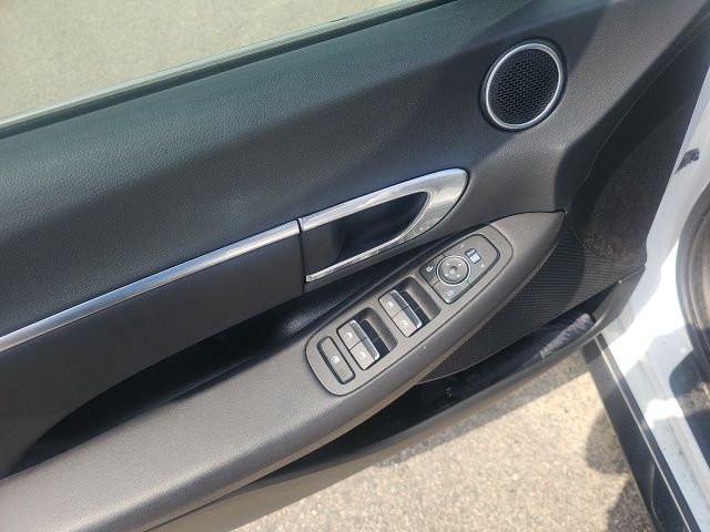 Certified Used 2023 White Hyundai SEL image 31
