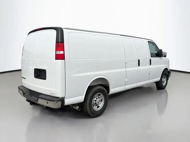 2025 Chevrolet Express Cargo Work Van - Photo 7