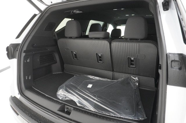 2026 Chevrolet Traverse LT - Photo 8
