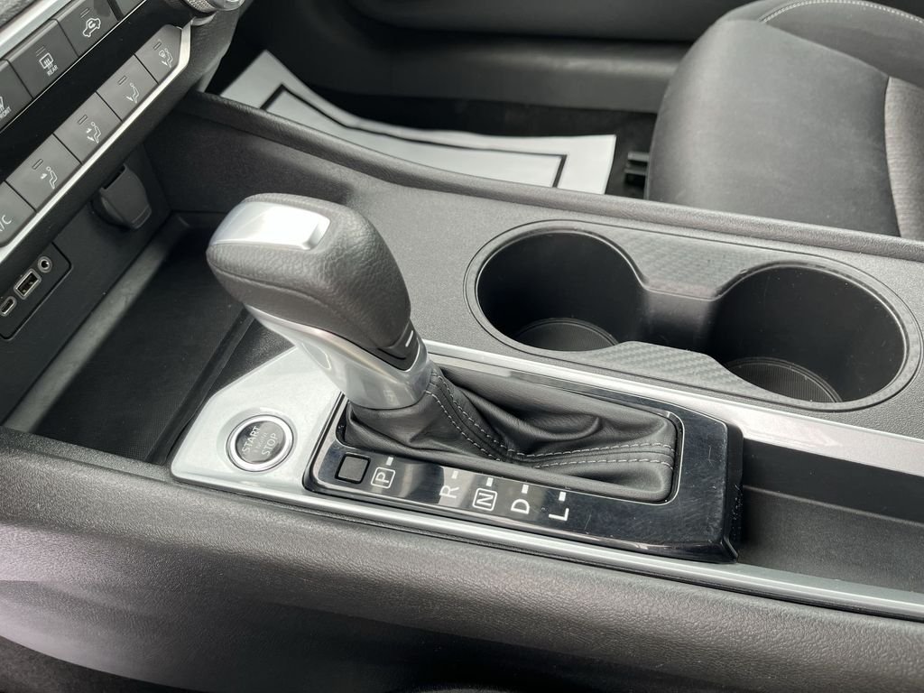 Used 2025 Gun Metallic Nissan 2.5 SV image 17