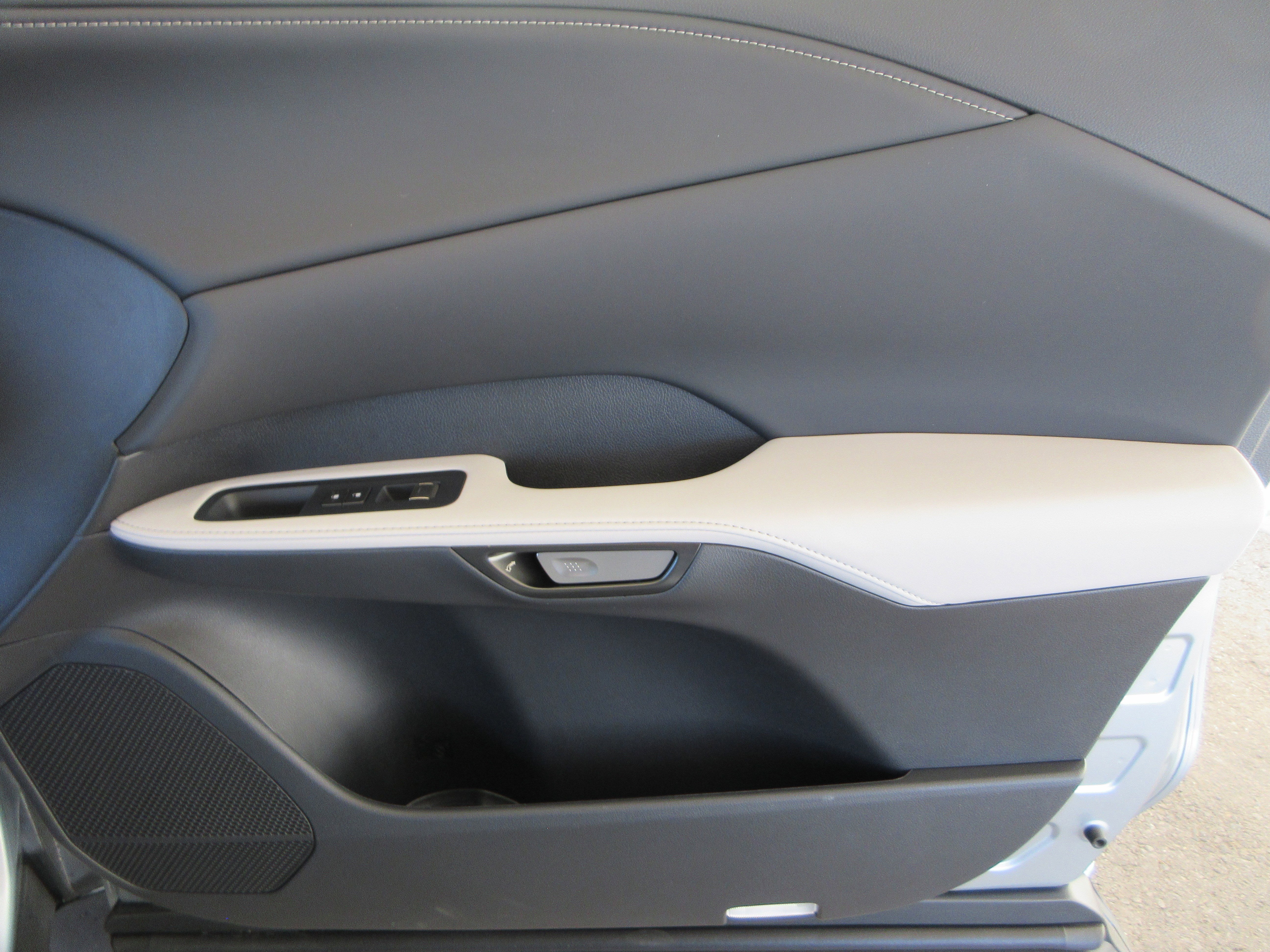 New 2026 Iridium Lexus PREMIUM image 22
