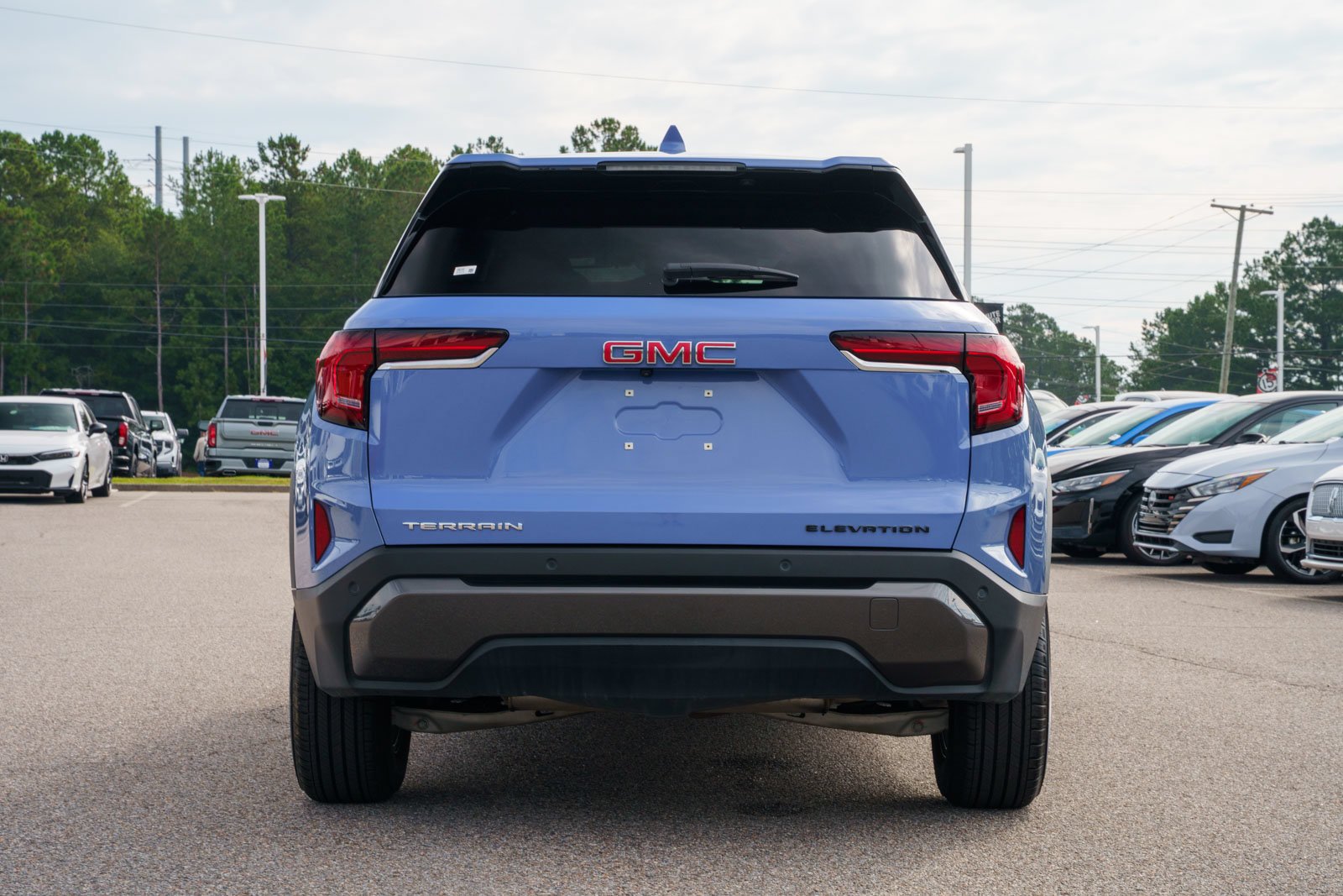 Used 2026 Blue GMC Elevation image 5