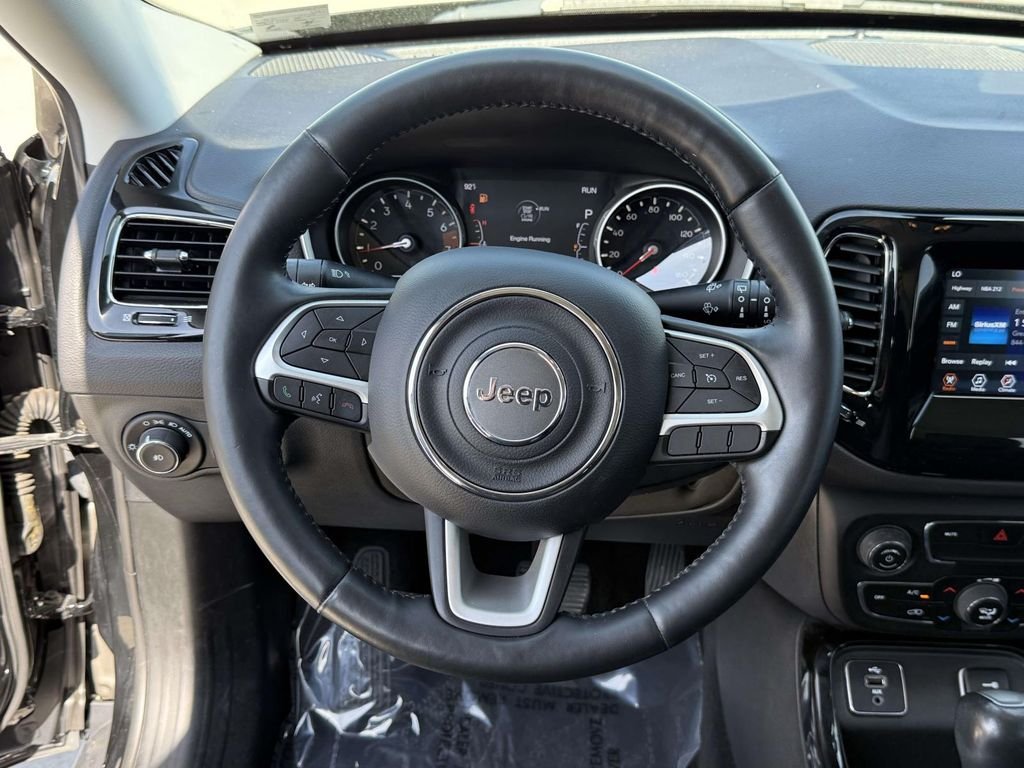 Used 2018 Black Jeep Latitude image 17