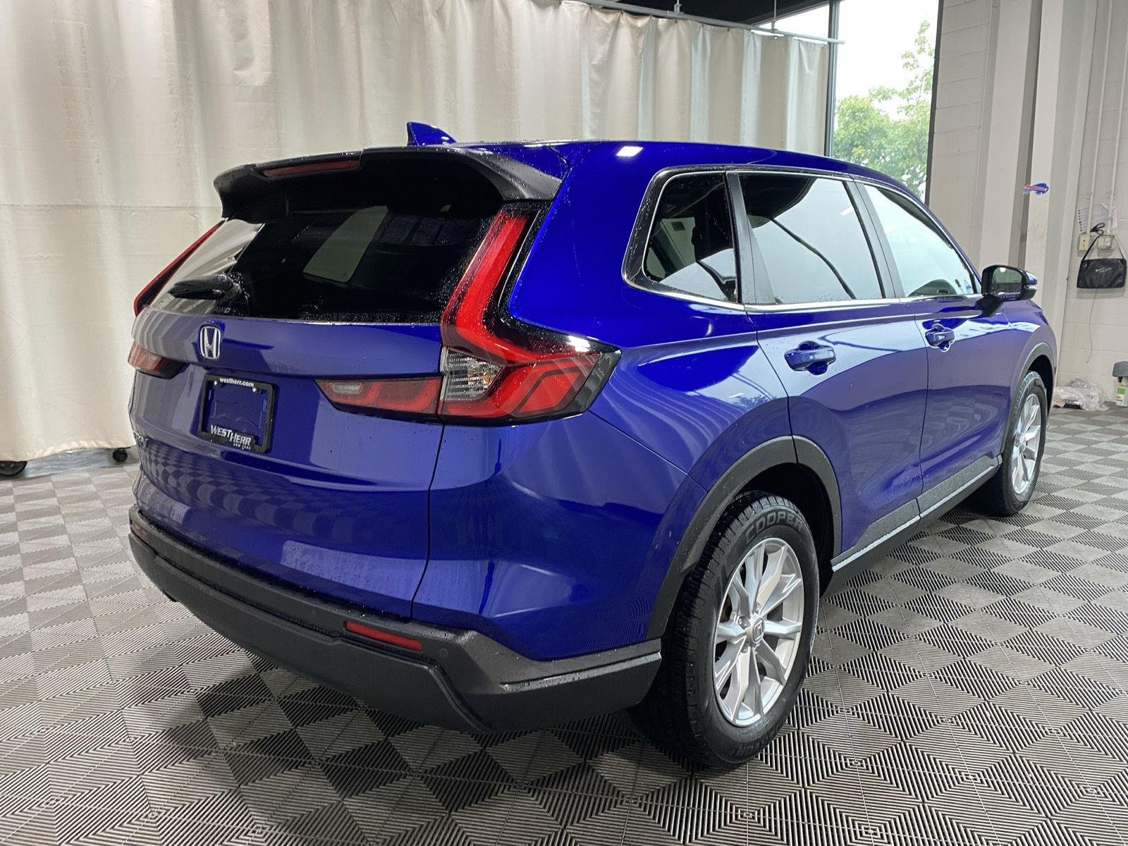 Used 2024 Still Night Pearl Honda EX-L image 7