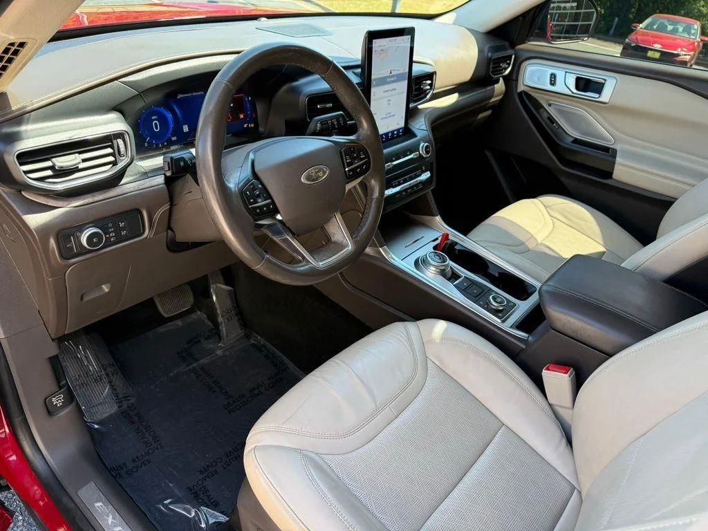 Used 2020 Red Ford Platinum image 2