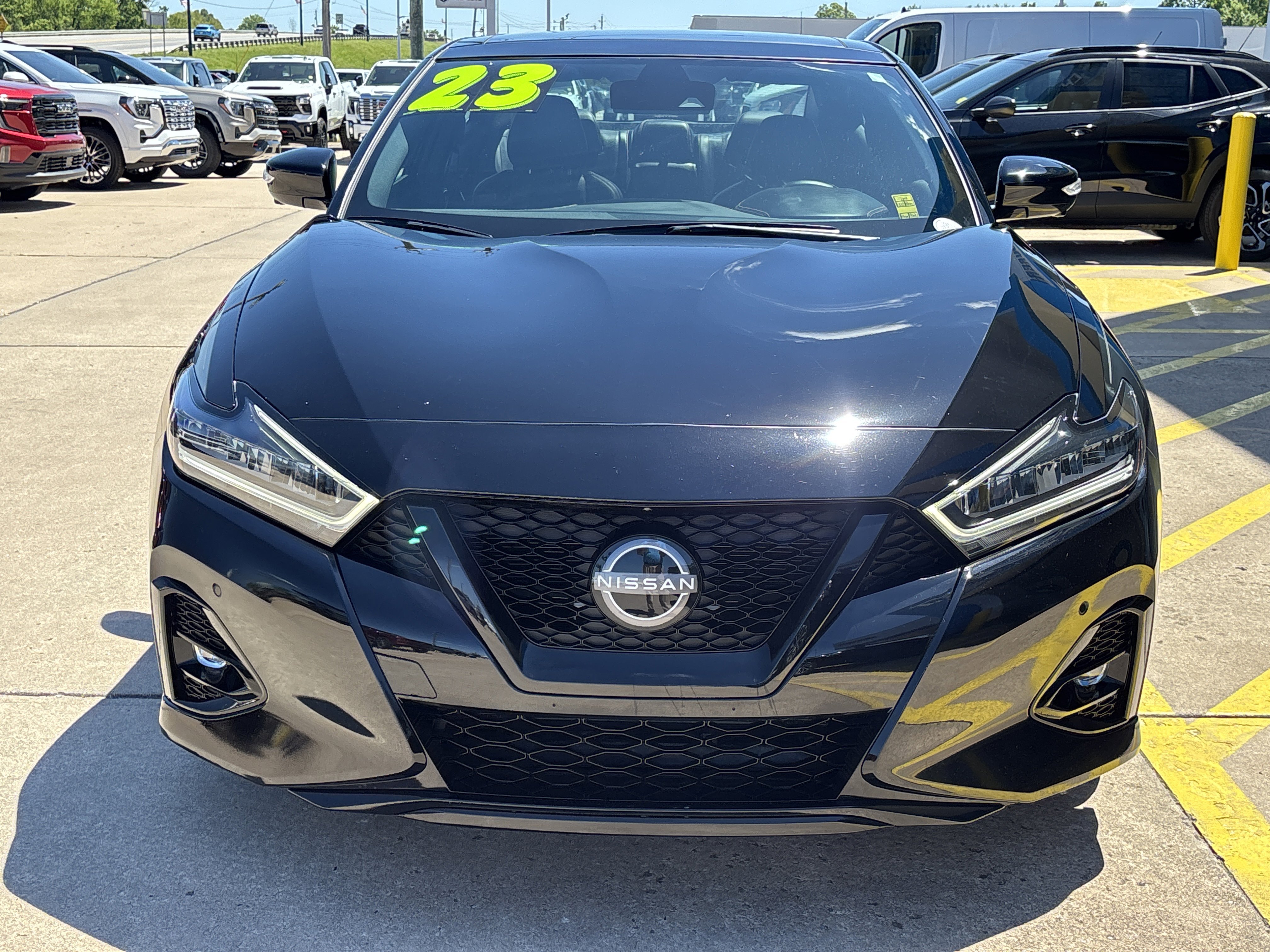 Used 2023 Black Nissan SR image 11