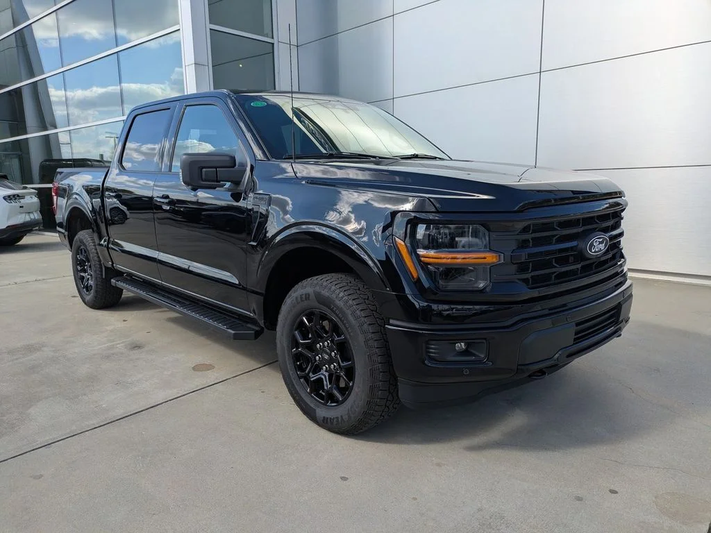 New 2026 Agate Black Metallic Ford XLT image 2