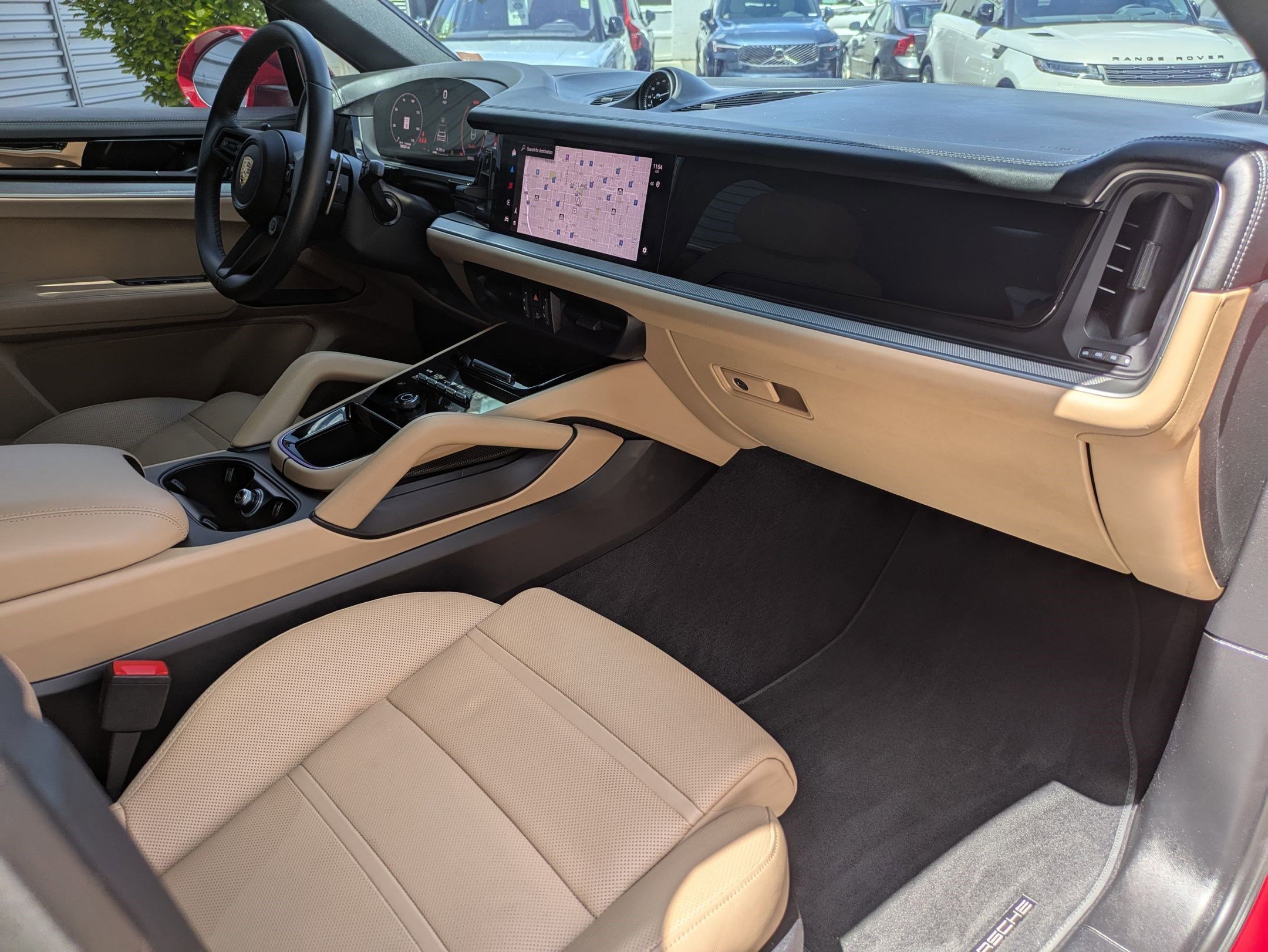 Used 2024 Red Porsche Cayenne Coupé (MY24) image 31