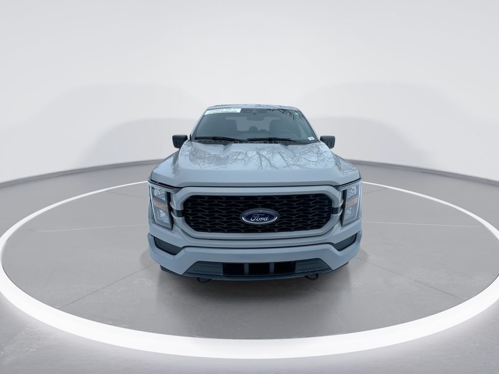 Used 2023 White Ford XL image 3