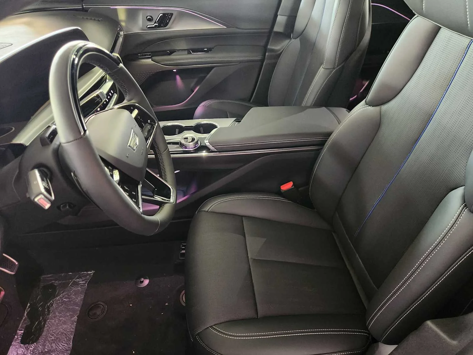 2027 Cadillac LYRIQ Sport - Photo 8