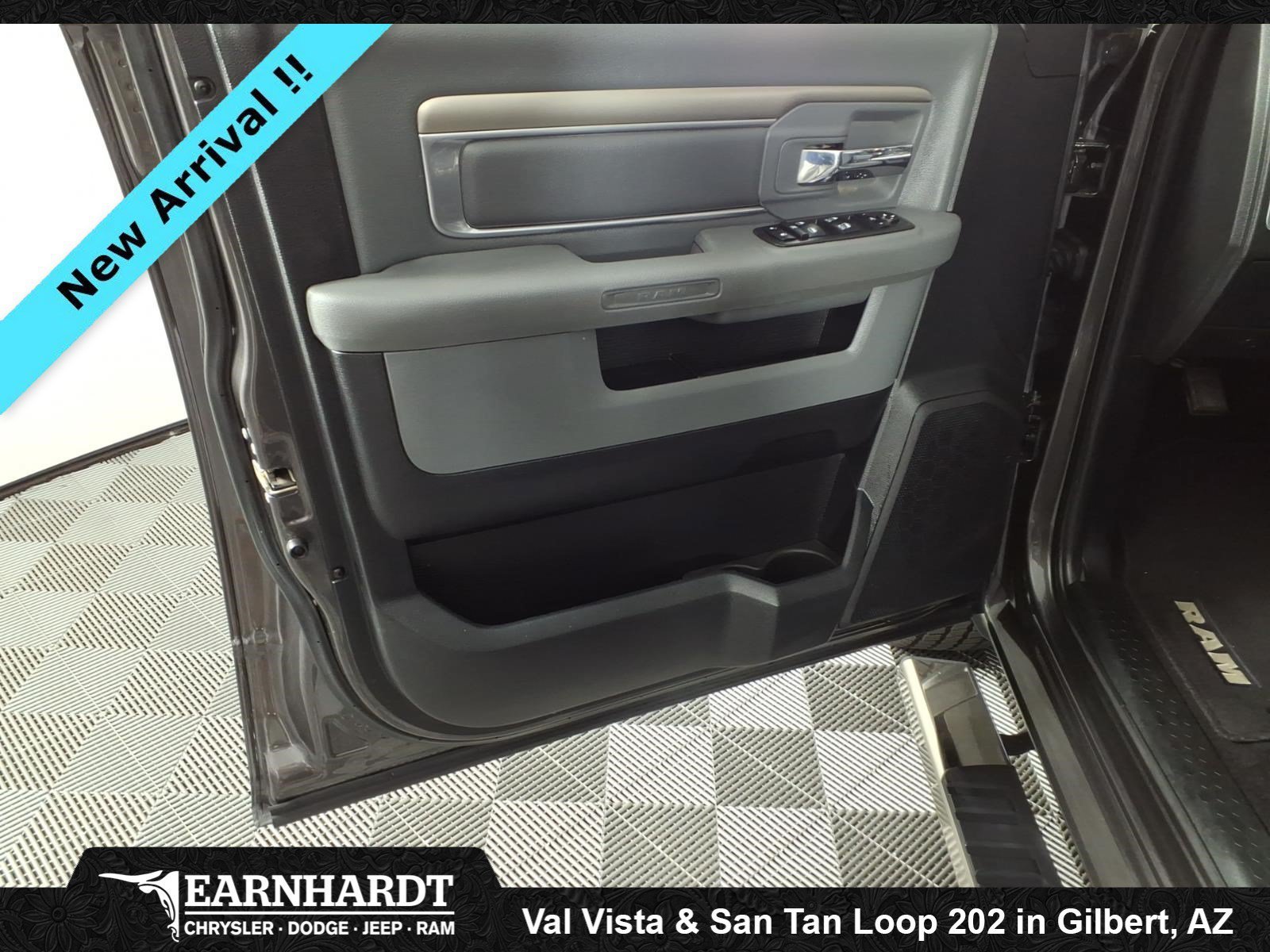 Certified Used 2018 Granite Crystal Metallic Clearcoat Ram Big Horn image 17