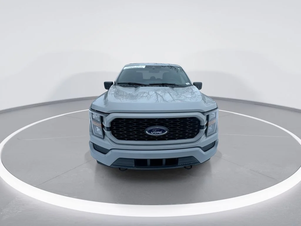 Used 2023 White Ford XL image 3