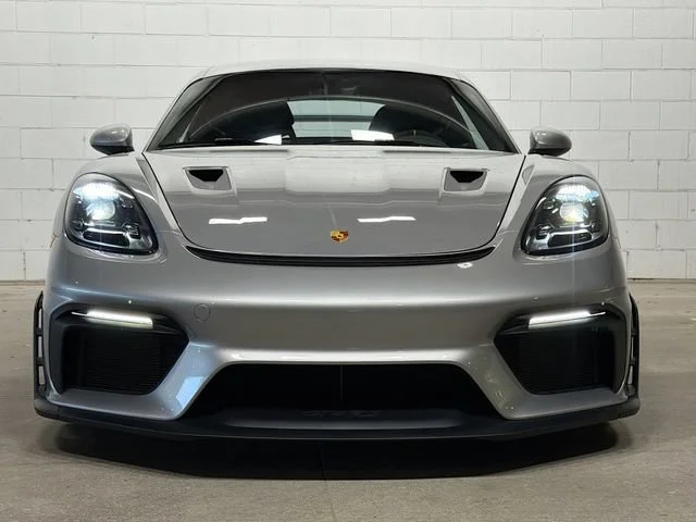 2025 Porsche 718 GT4 RS - Photo 9