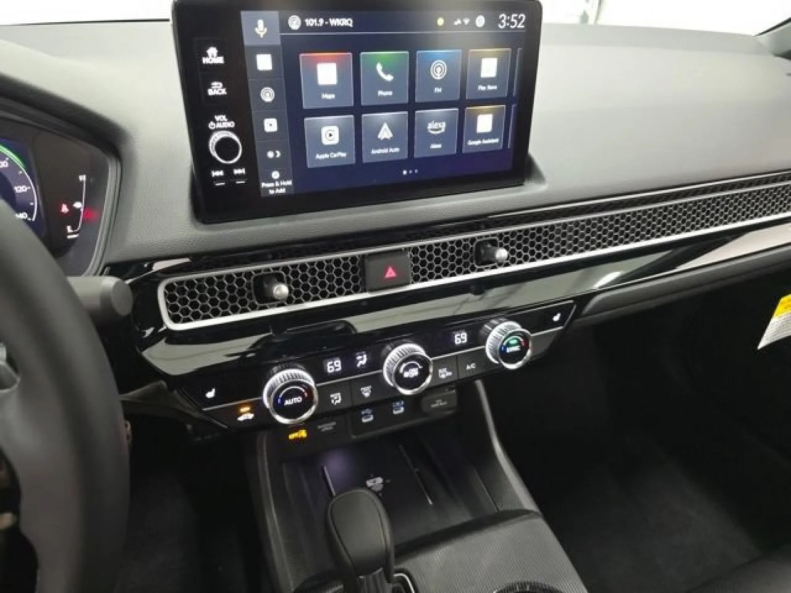 New 2026 Platinum White Pearl Honda Sport Touring image 38