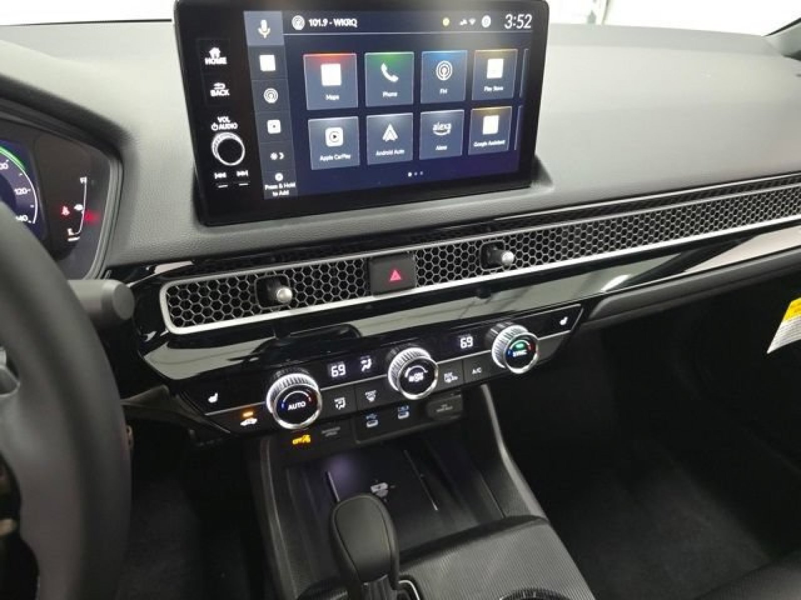 New 2026 Platinum White Pearl Honda Sport Touring image 38