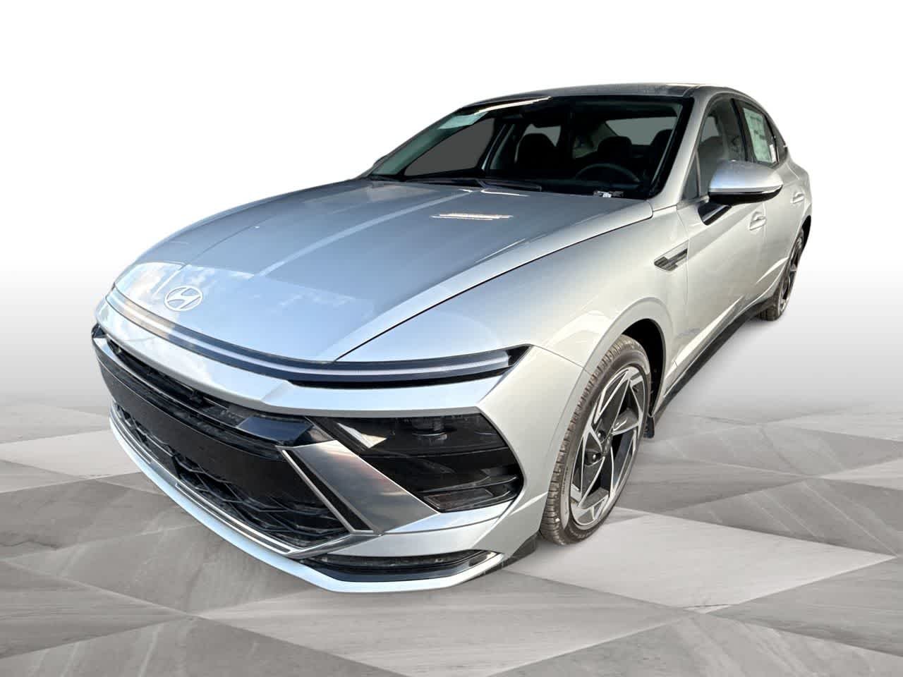 New 2026 Aero Silver Hyundai SEL Sport image 4