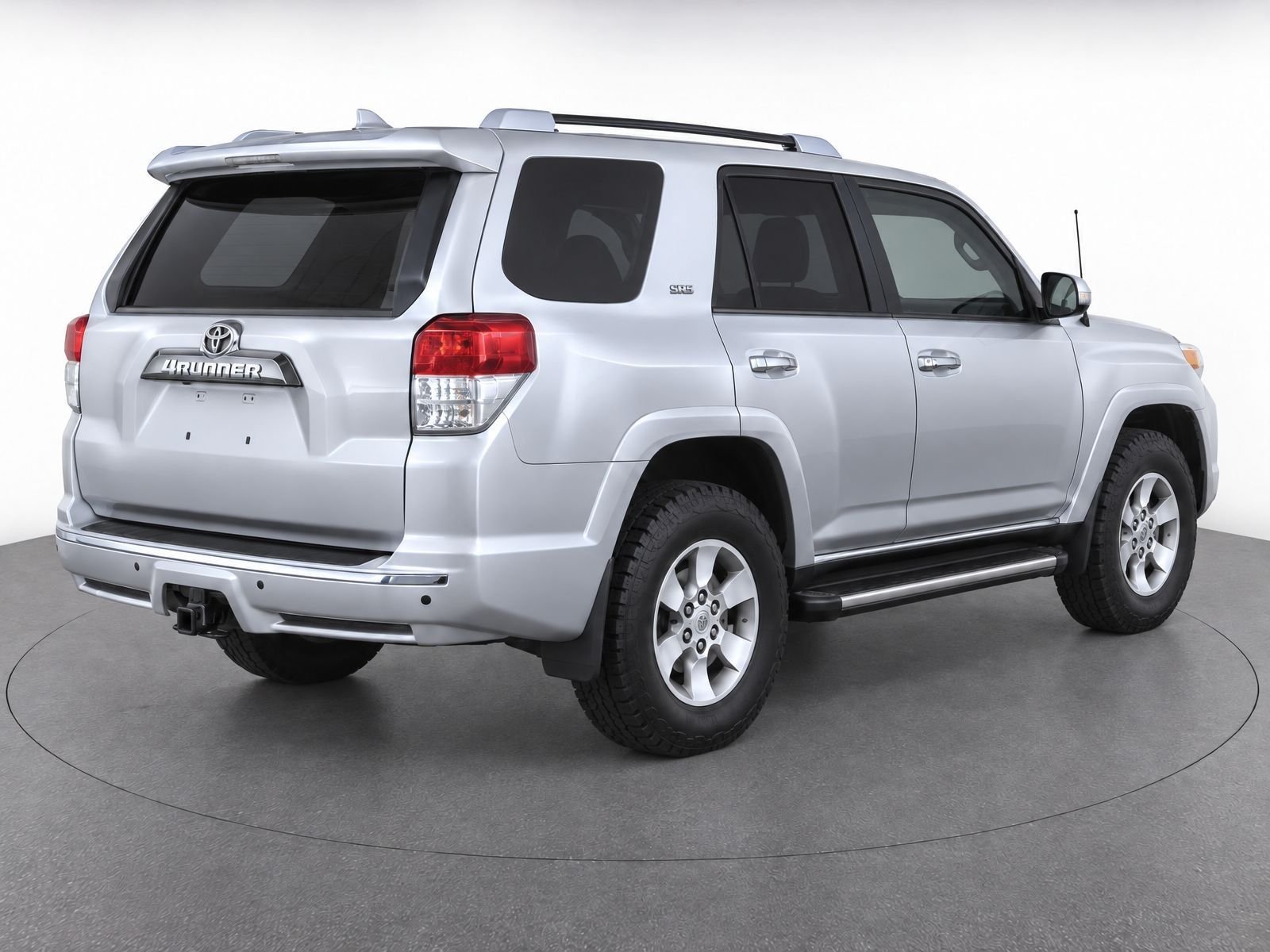 Used 2013 Classic Silver Metallic Toyota SR5 image 3