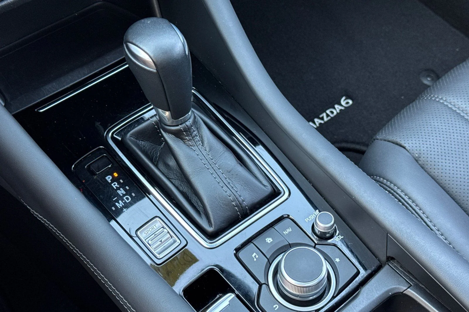 Used 2021 Snowflake White Pearl Mazda Grand Touring image 23