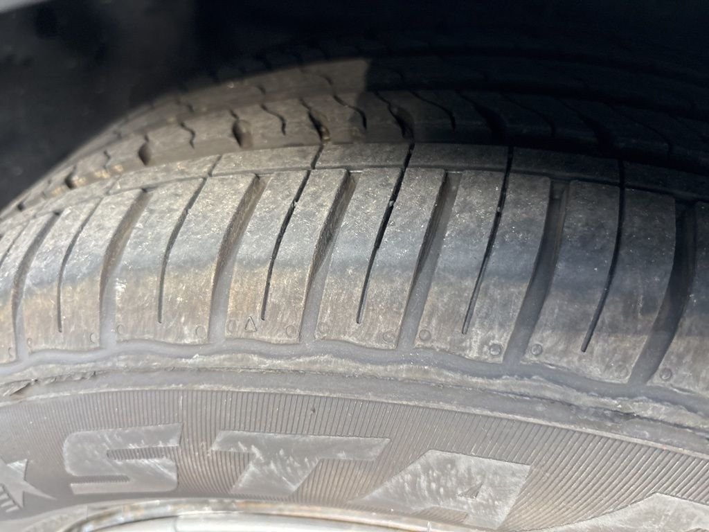 Used 2009  Honda LX image 2