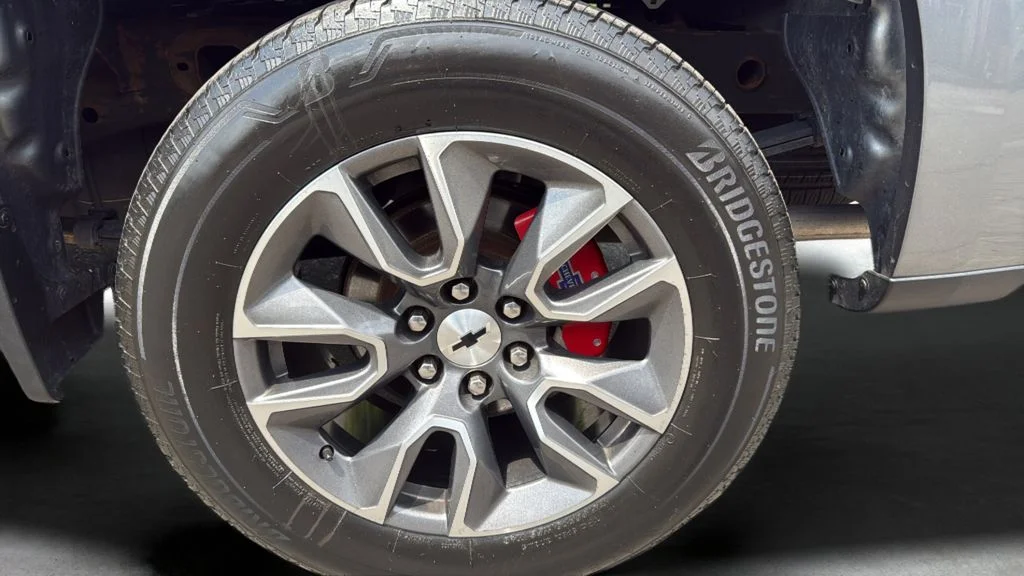 Used 2021 Gray Chevrolet RST image 17