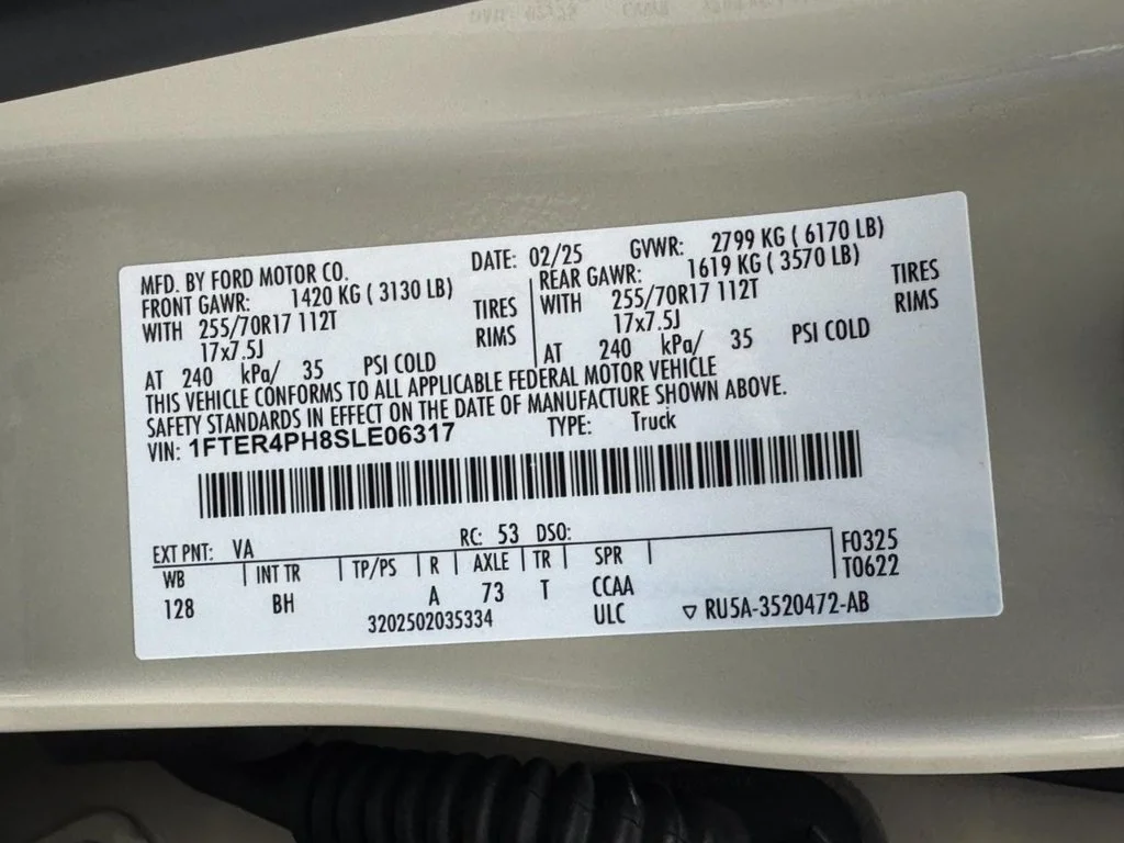 Used 2025 Beige Ford XL image 31