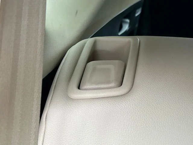Used 2021  Acura Base image 58