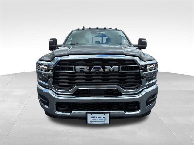 2026 RAM 3500 Chassis Tradesman - Photo 5