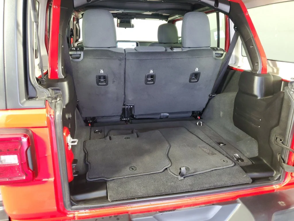2025 Jeep Wrangler 4-Door Rubicon - Photo 32