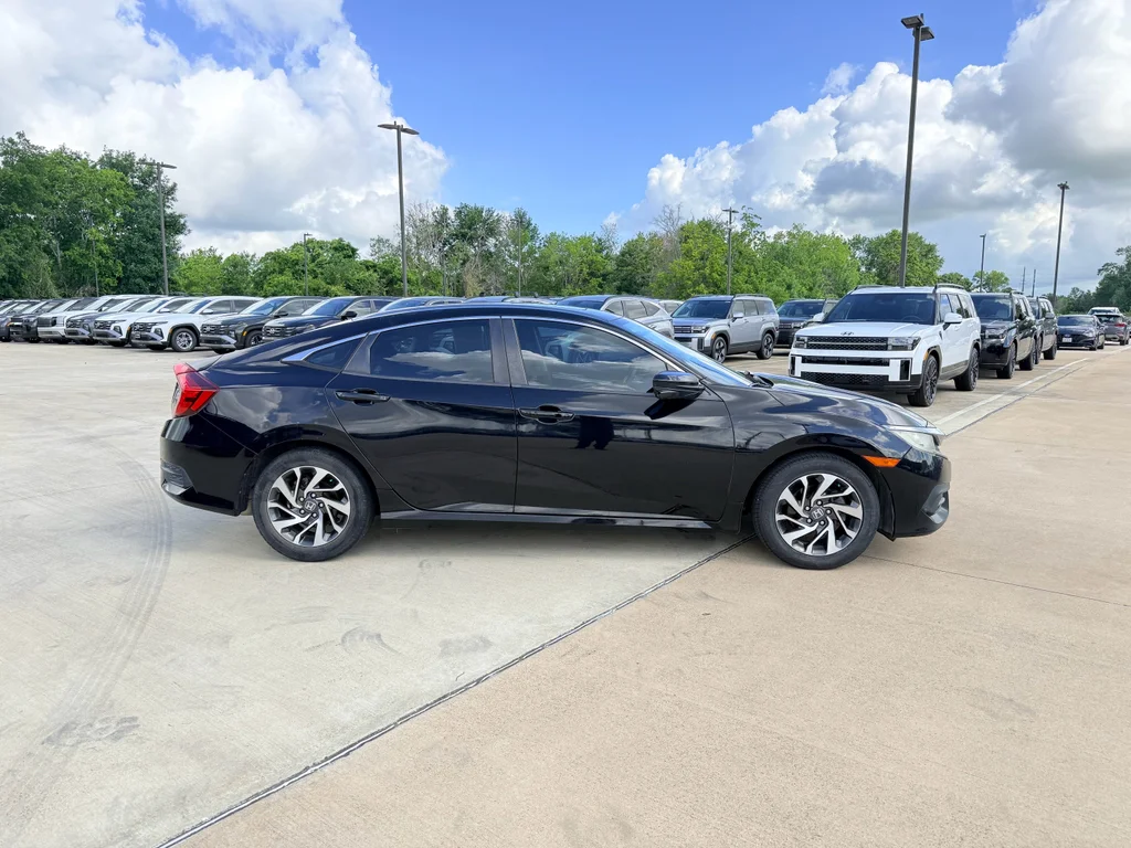 Used 2016 Crystal Black Pearl Honda EX image 4