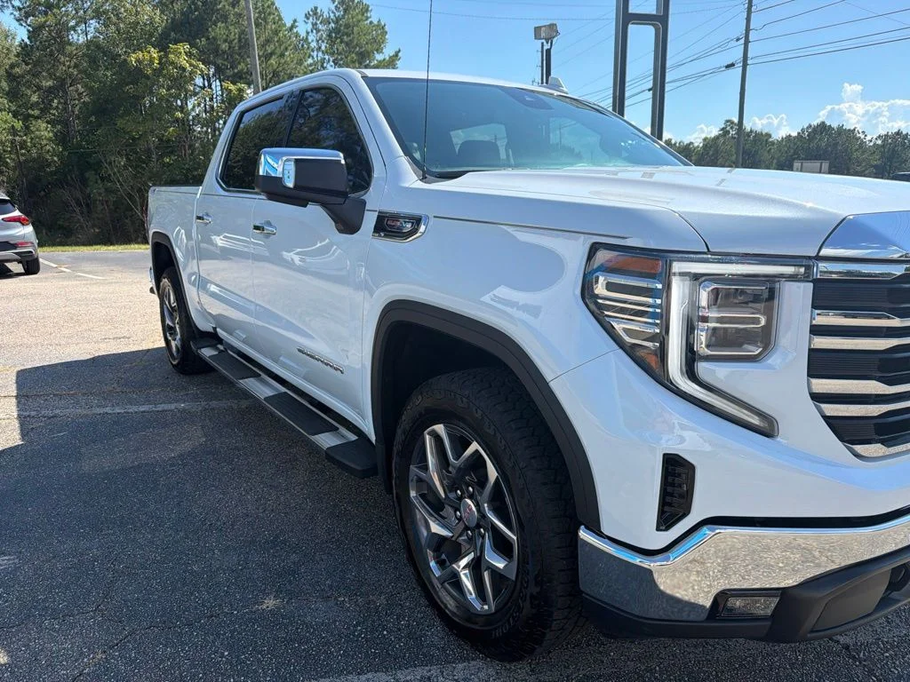 Used 2026 White GMC SLT image 7