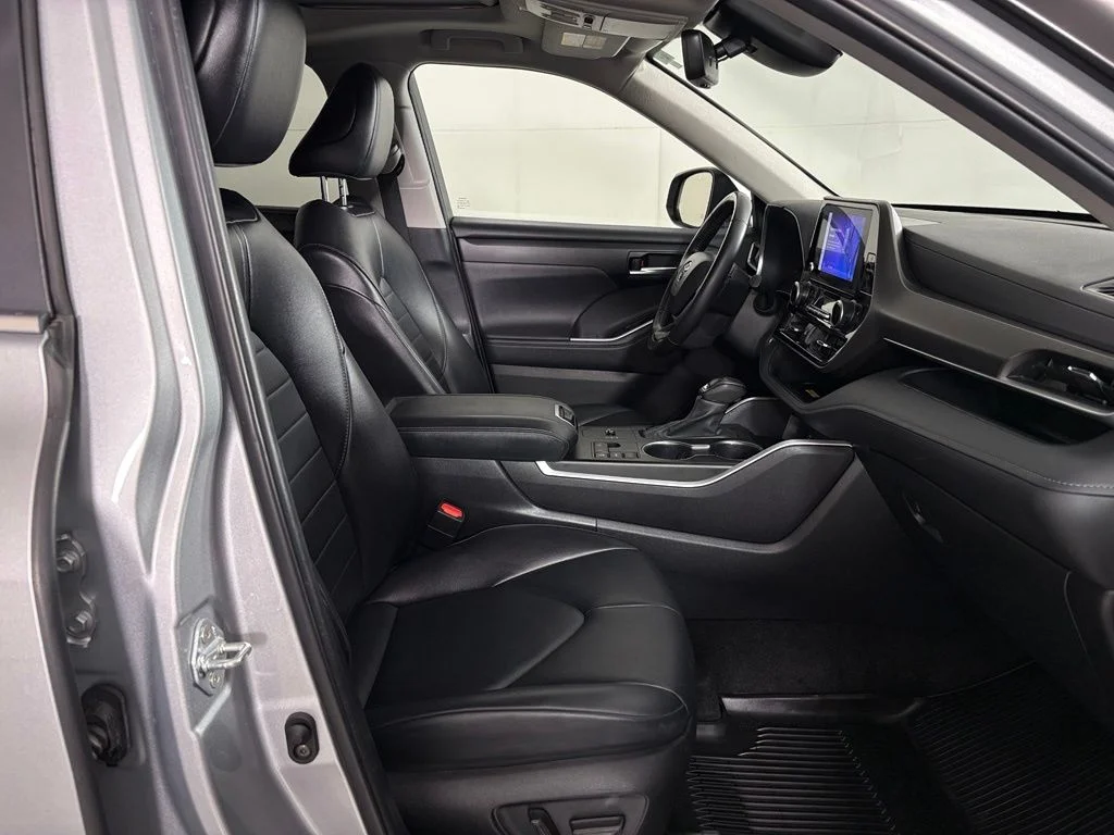 Used 2024 Silver Toyota XLE image 44