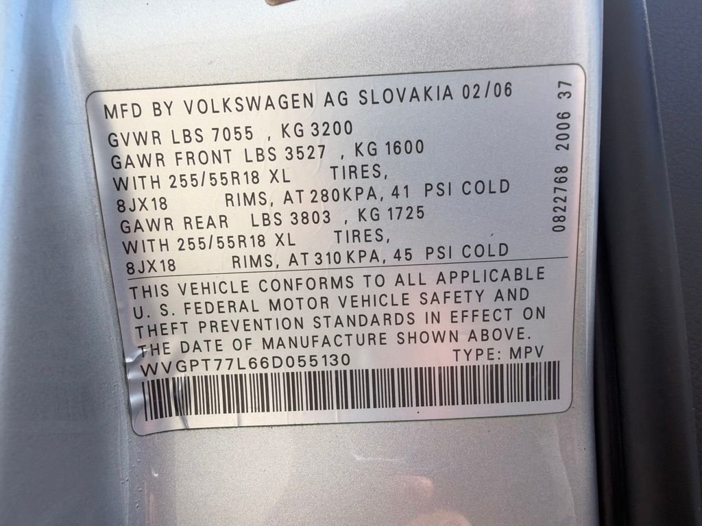 Used 2006 Silver Volkswagen V10 TDI image 37