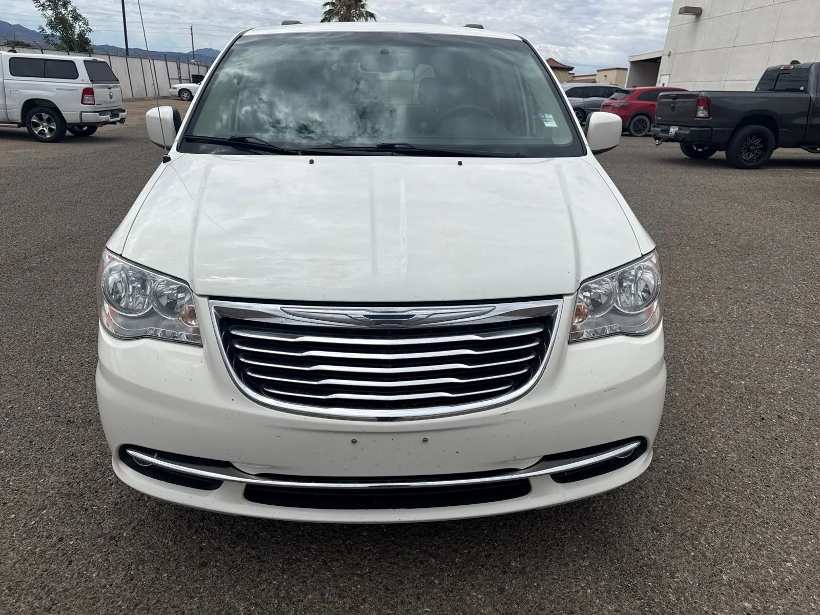 Used 2012 White Chrysler Touring image 8