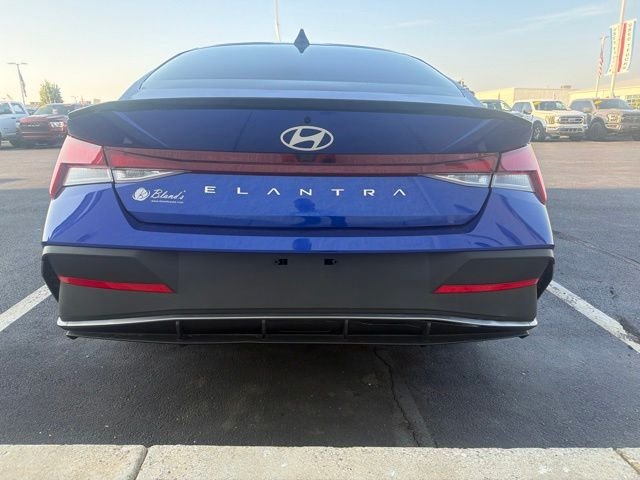 Certified Used 2025 Blue Hyundai SEL Sport image 3