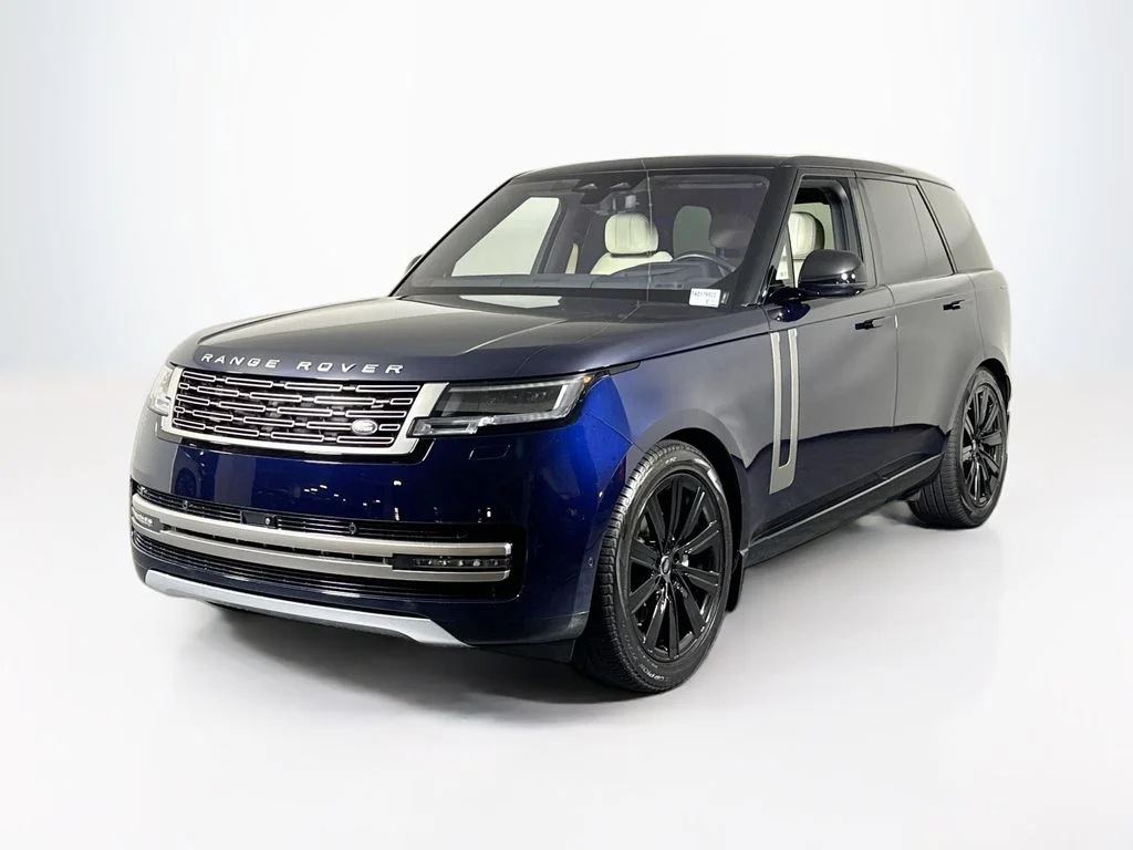 Used 2023 Blue Land Rover SE image 1