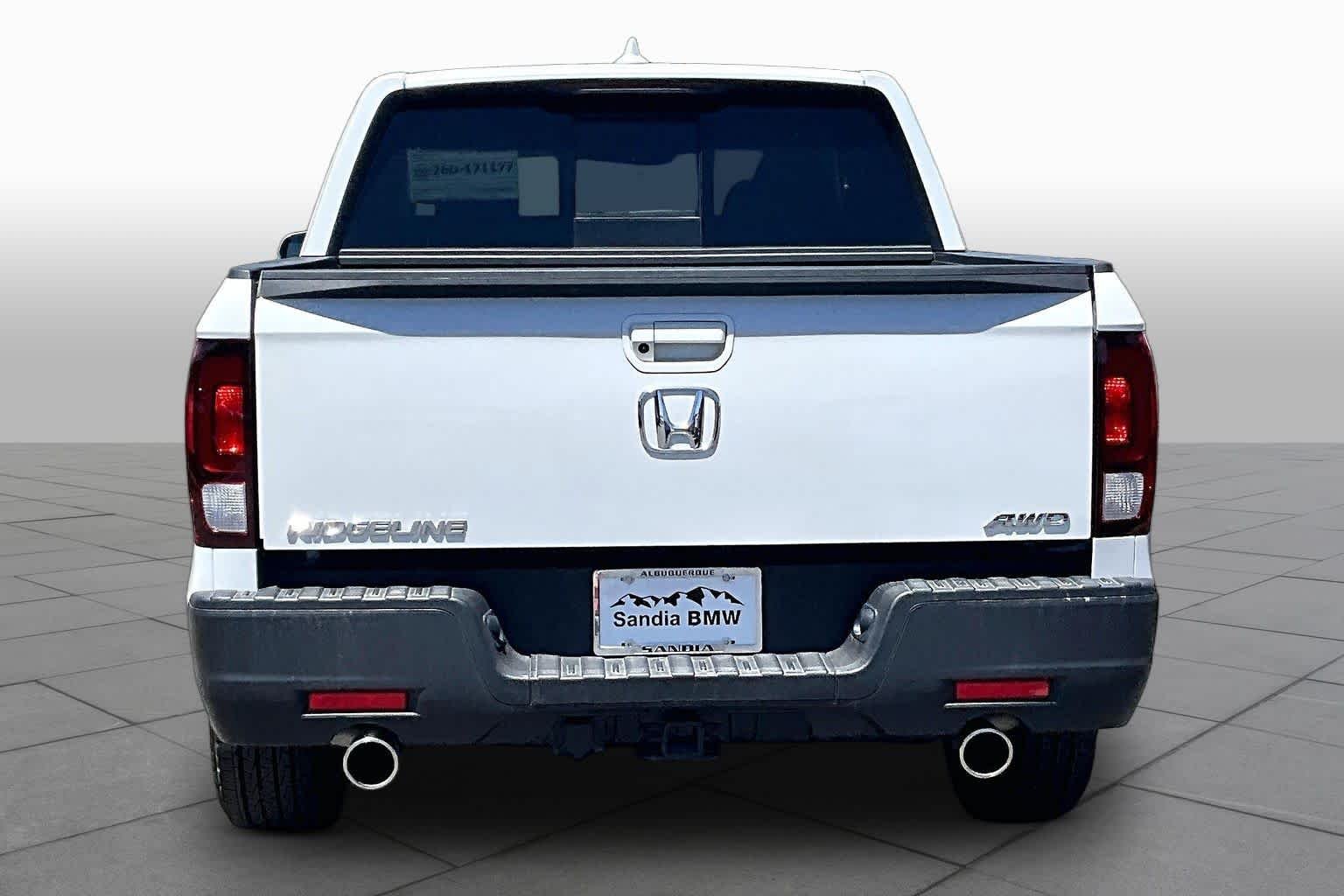 Used 2023 Platinum White Pearl Honda RTL image 4