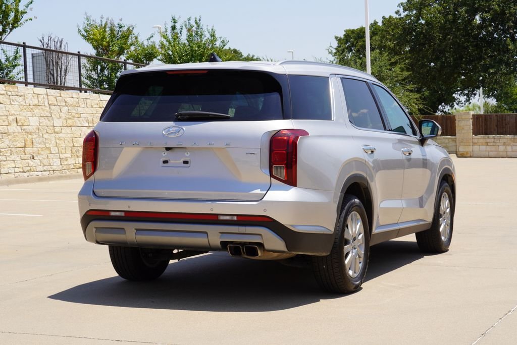 Used 2025 Silver Hyundai SEL image 8