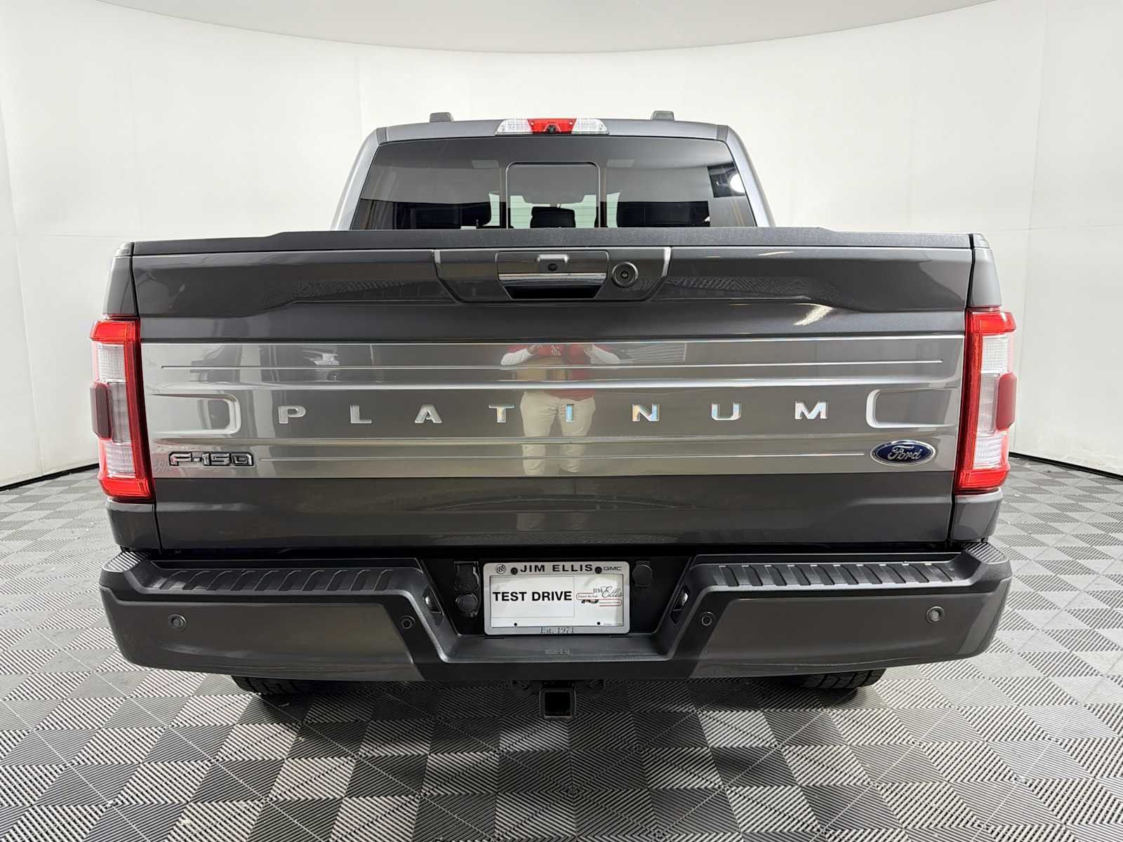 Used 2021 Carbonized Gray Metallic Ford Platinum image 5