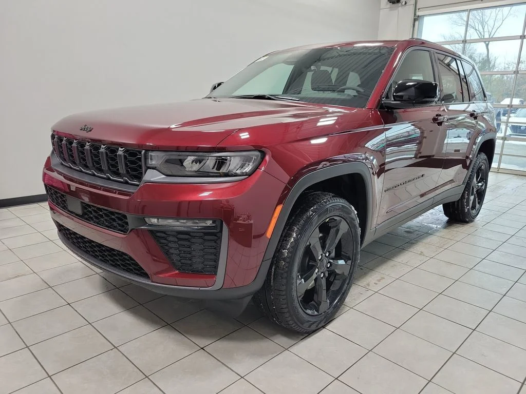 New 2026 Velvet Red Pearl-Coat Exterior Paint Jeep Limited image 2