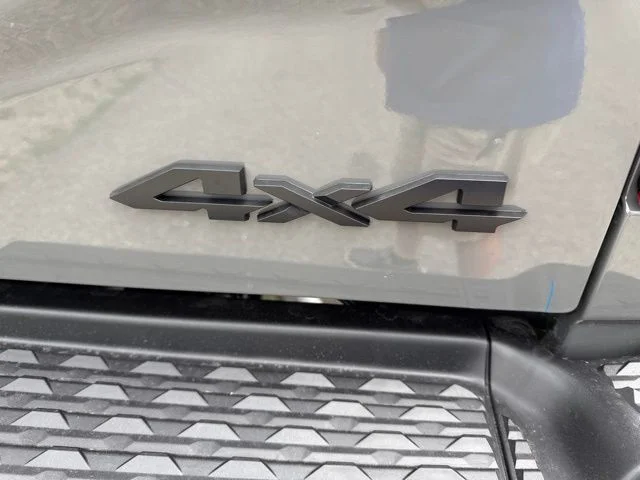New 2026 Ceramic Gray Clear-Coat Exterior Paint RAM Laramie image 16