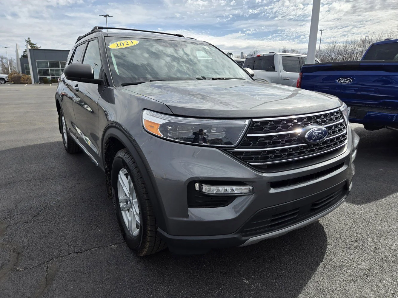 Used 2023  Ford XLT image 1