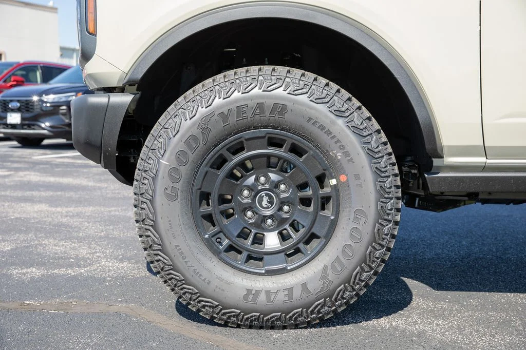 New 2026 Desert Sand Ford Badlands® image 5