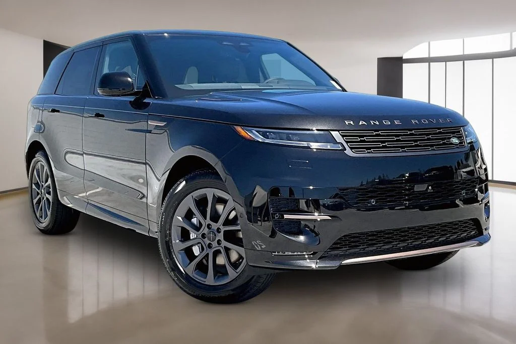 New 2026 Black Land Rover Dynamic SE image 2