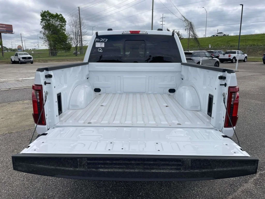 New 2026 White Ford XLT image 10