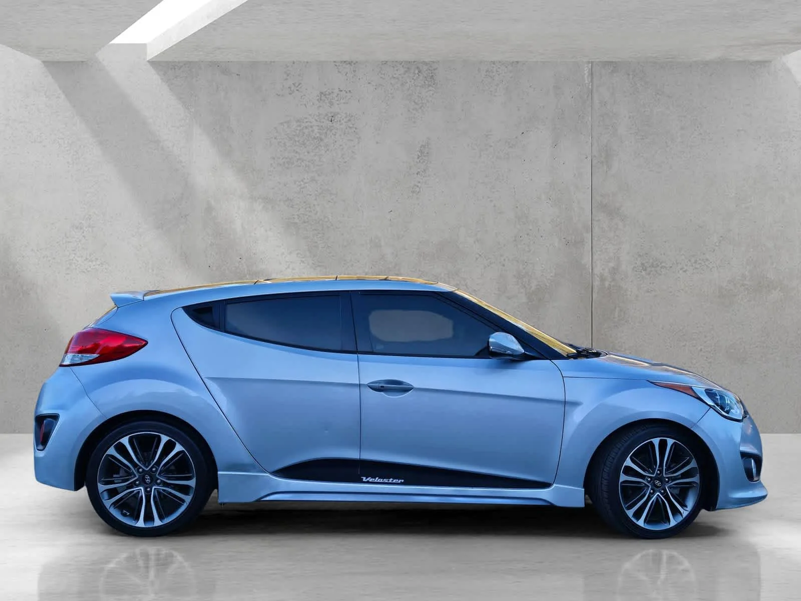 Used 2016  Hyundai Turbo image 3