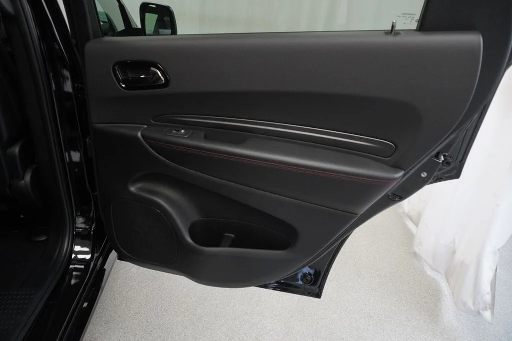 New 2026 Diamond Black Clear-Coat Exterior Paint Dodge GT image 32
