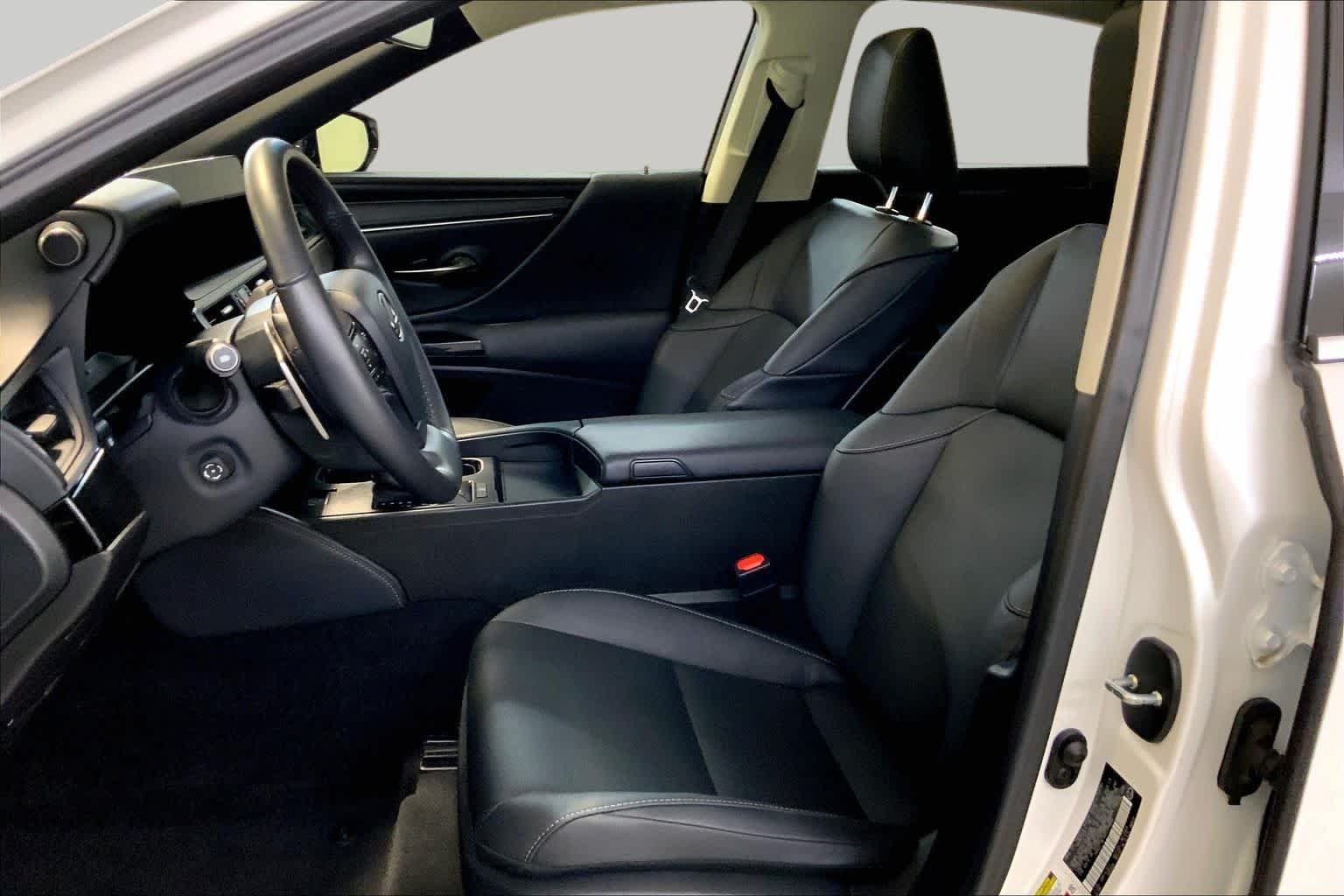 Pre-Owned 2024 Lexus ES 350