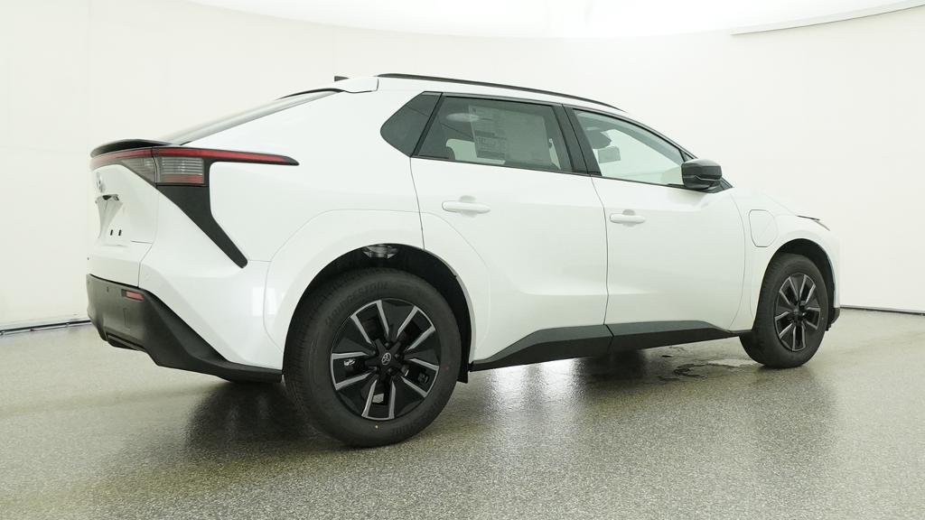 New 2026 Wind Chill Pearl Toyota XLE image 17