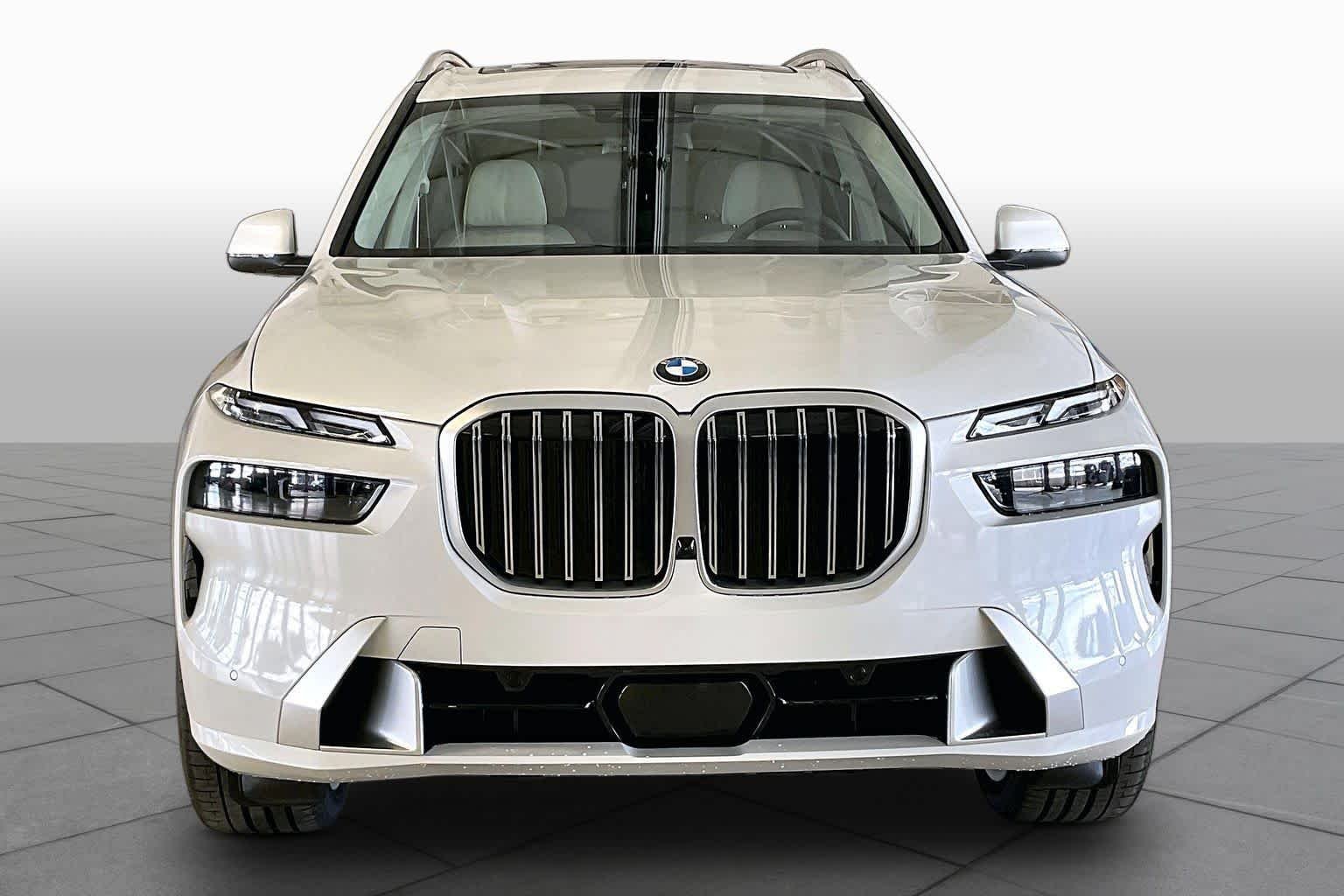 New 2027 Mineral White Metallic BMW xDrive40i image 3