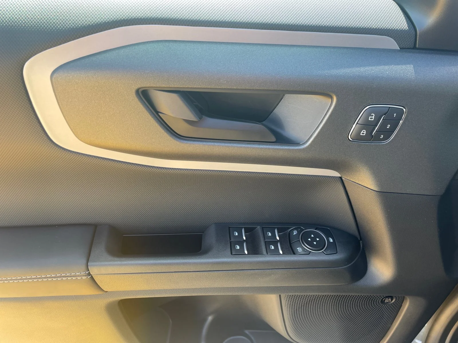 New 2026 Carbonized Grey Metallic Ford Outer Banks image 16